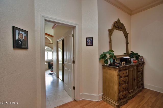861 COUNTRY CLUB Road, El Paso, TX 79932