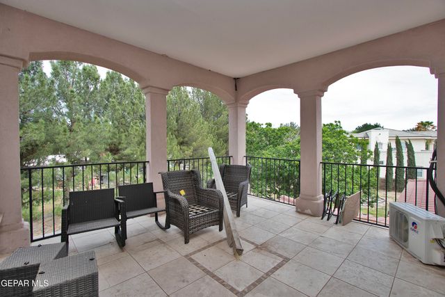 861 COUNTRY CLUB Road, El Paso, TX 79932