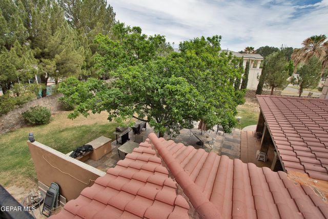 861 COUNTRY CLUB Road, El Paso, TX 79932