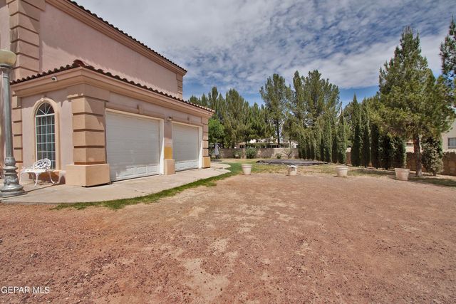 861 COUNTRY CLUB Road, El Paso, TX 79932