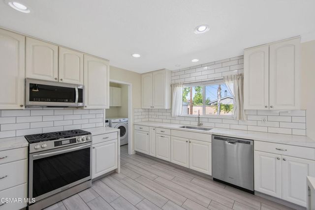 248 Cathy Drive, Newbury Park, CA 91320