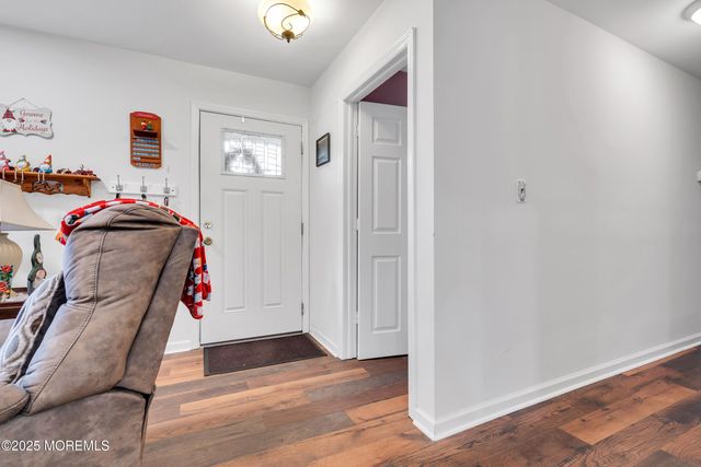 82 Scott Drive, Bayville, NJ 08721