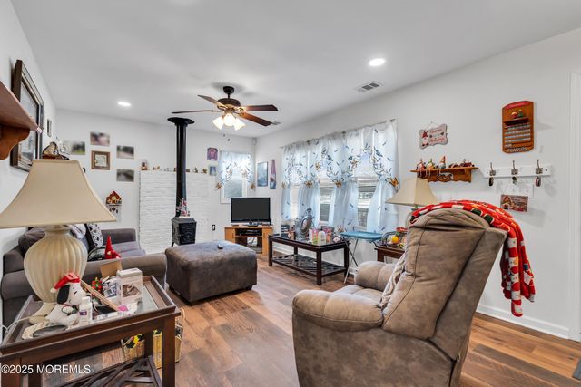 82 Scott Drive, Bayville, NJ 08721