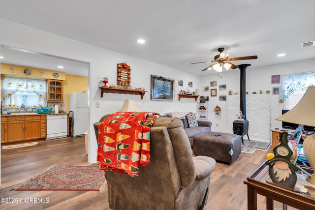 82 Scott Drive, Bayville, NJ 08721