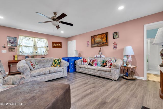 82 Scott Drive, Bayville, NJ 08721