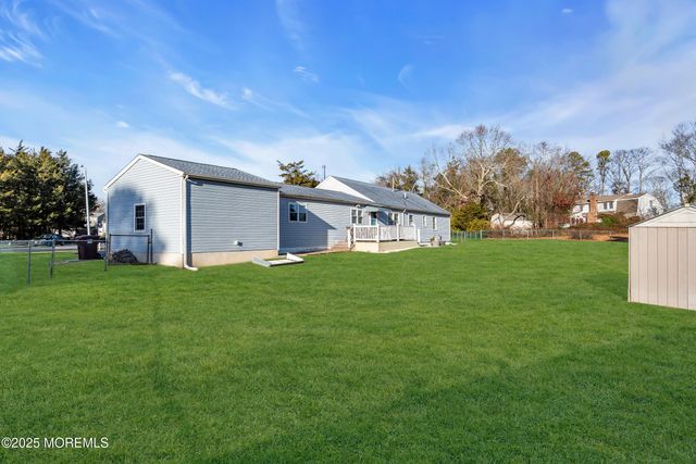 82 Scott Drive, Bayville, NJ 08721