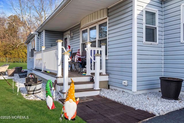 82 Scott Drive, Bayville, NJ 08721