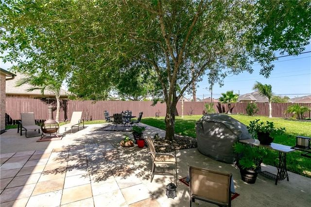 8206 Etienne Dr, Corpus Christi, TX 78414