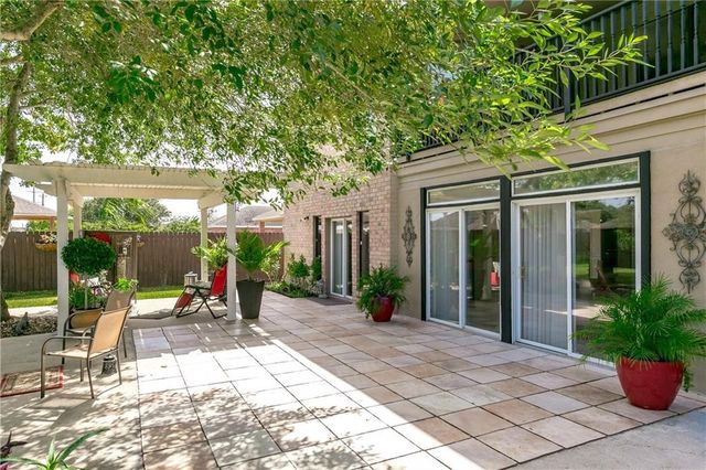 8206 Etienne Dr, Corpus Christi, TX 78414