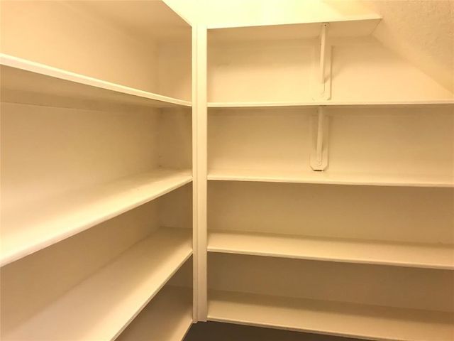 835 Prairie Brook Court, Houston, TX 77062