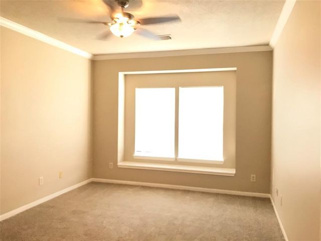 835 Prairie Brook Court, Houston, TX 77062