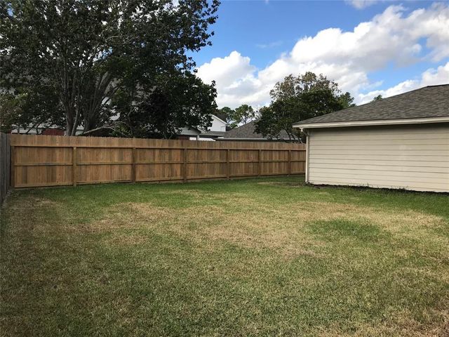 835 Prairie Brook Court, Houston, TX 77062