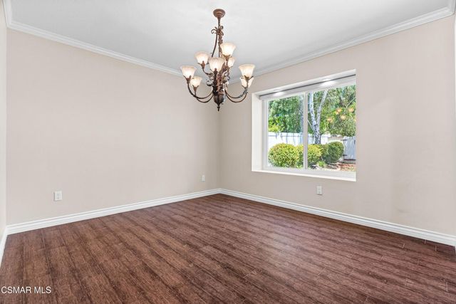 6421 Smoke Tree Avenue, Oak Park, CA 91377