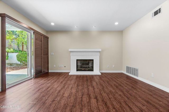 6421 Smoke Tree Avenue, Oak Park, CA 91377