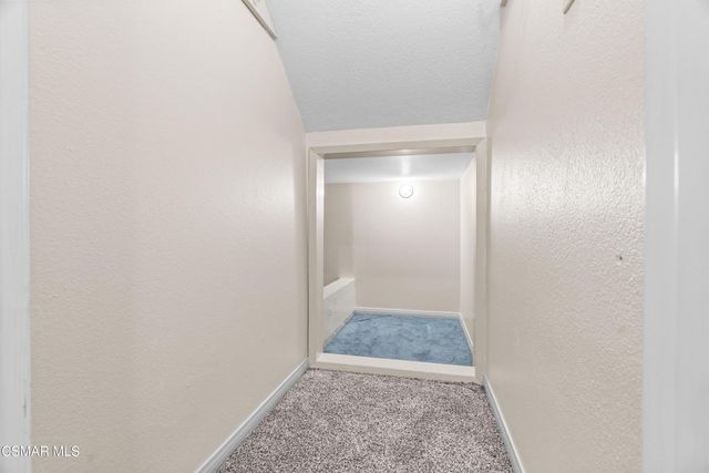 6421 Smoke Tree Avenue, Oak Park, CA 91377