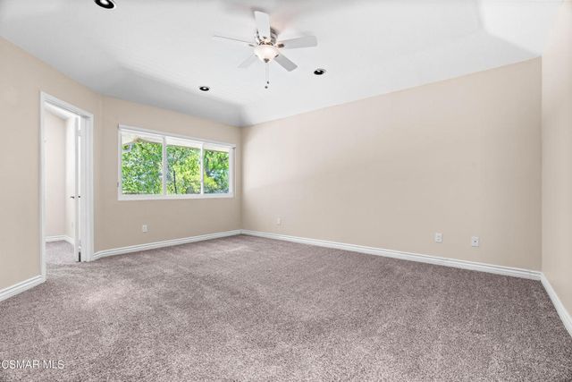 6421 Smoke Tree Avenue, Oak Park, CA 91377