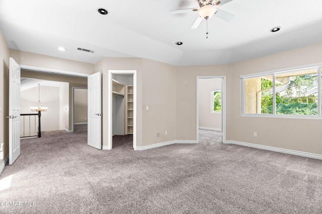 6421 Smoke Tree Avenue, Oak Park, CA 91377