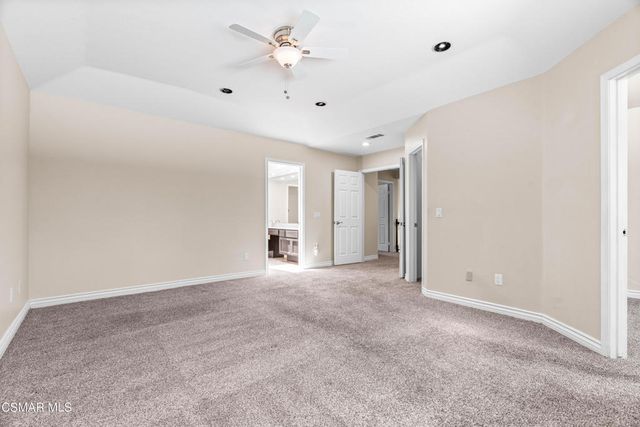 6421 Smoke Tree Avenue, Oak Park, CA 91377