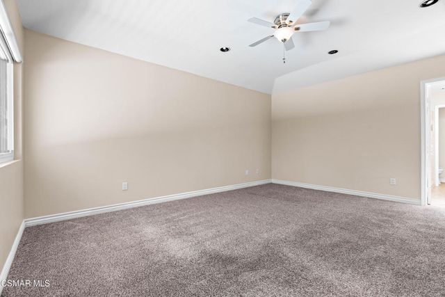 6421 Smoke Tree Avenue, Oak Park, CA 91377