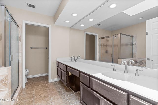 6421 Smoke Tree Avenue, Oak Park, CA 91377