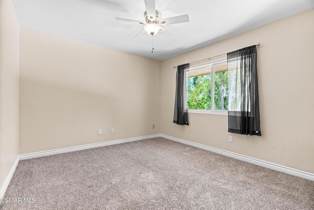 6421 Smoke Tree Avenue, Oak Park, CA 91377