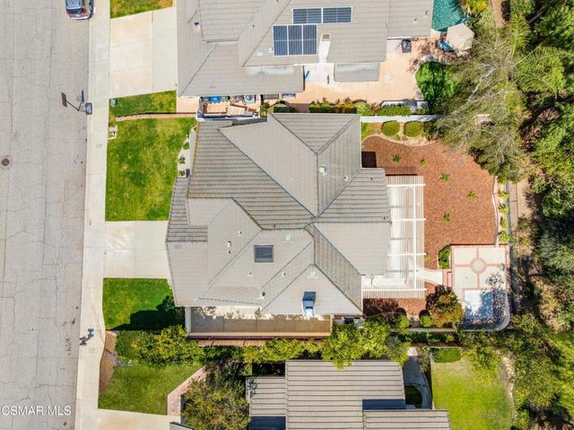 6421 Smoke Tree Avenue, Oak Park, CA 91377