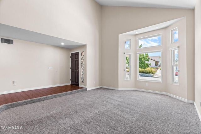 6421 Smoke Tree Avenue, Oak Park, CA 91377