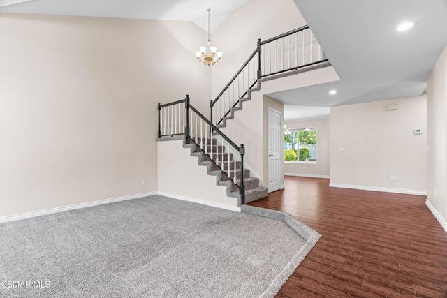 6421 Smoke Tree Avenue, Oak Park, CA 91377
