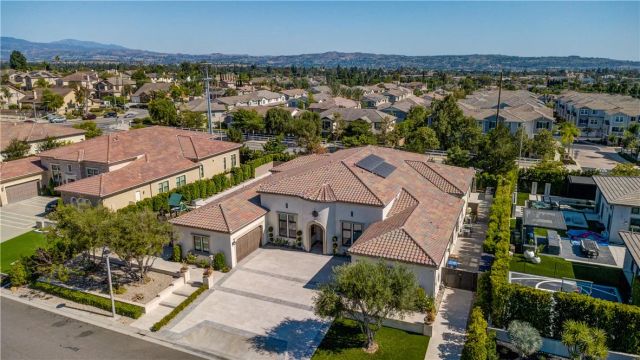 18390 Garner, Yorba Linda, CA 92886