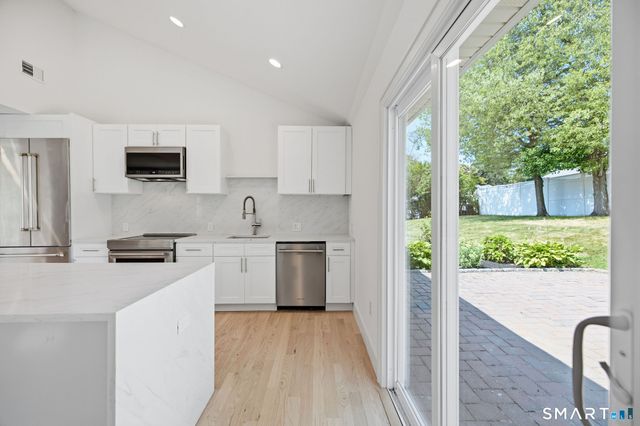 5 Tod Road, Norwalk, CT 06851