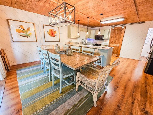 128 Holly Tree Dr, Estill Springs, TN 37330