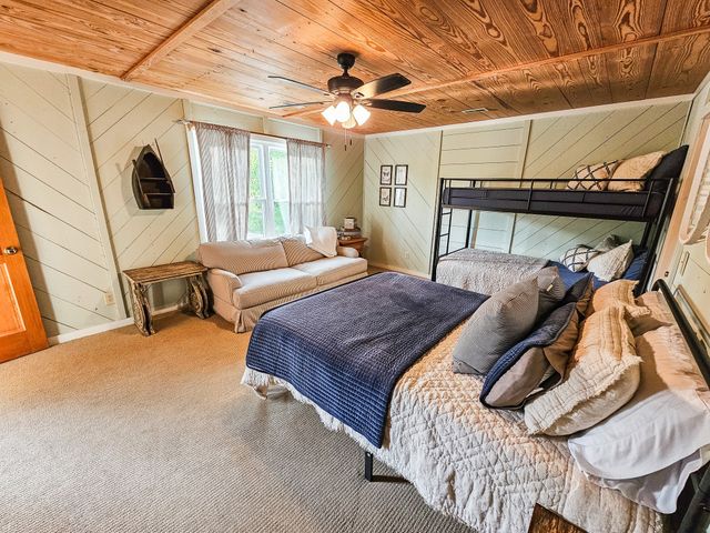 128 Holly Tree Dr, Estill Springs, TN 37330