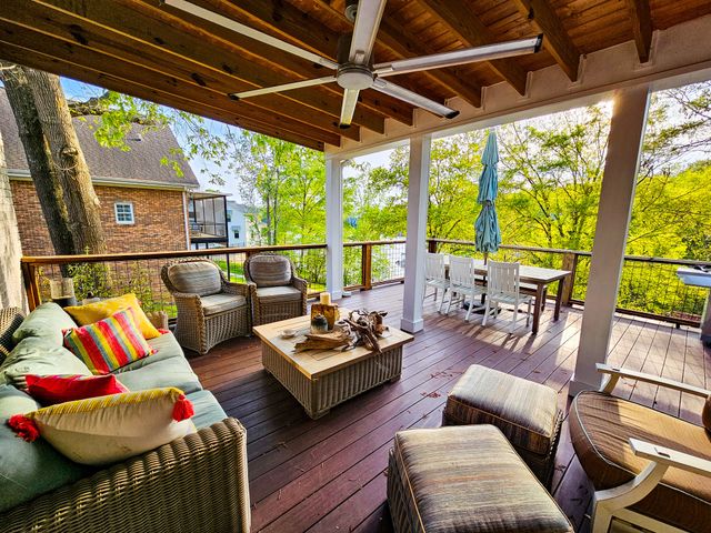 128 Holly Tree Dr, Estill Springs, TN 37330