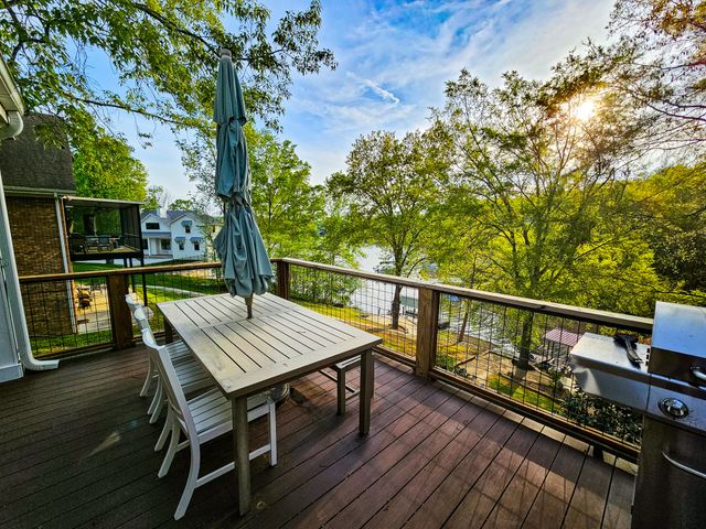 128 Holly Tree Dr, Estill Springs, TN 37330