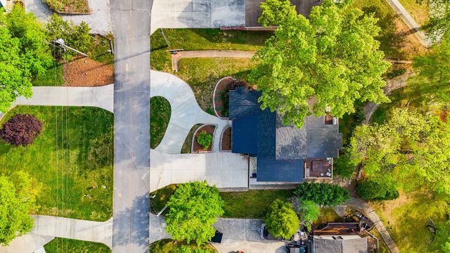 128 Holly Tree Dr, Estill Springs, TN 37330