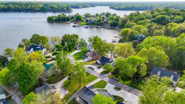 128 Holly Tree Dr, Estill Springs, TN 37330