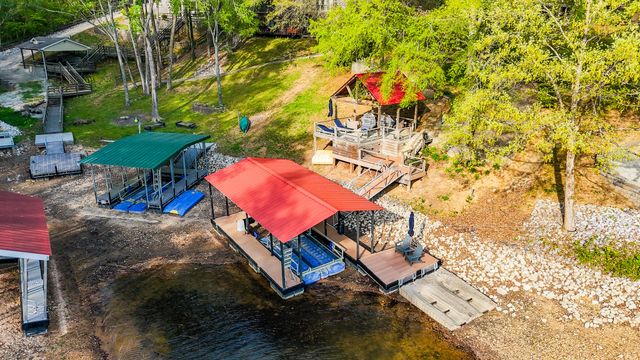 128 Holly Tree Dr, Estill Springs, TN 37330