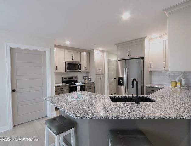 275 ROSEWOOD COURT, Holts Summit, MO 65043