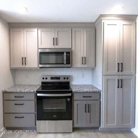 275 ROSEWOOD COURT, Holts Summit, MO 65043