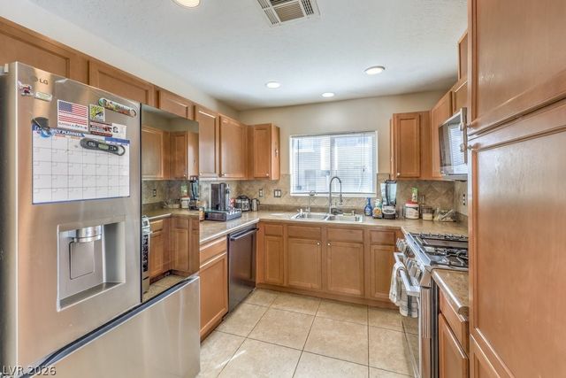 5228 Fire Night Avenue, Las Vegas, NV 89122