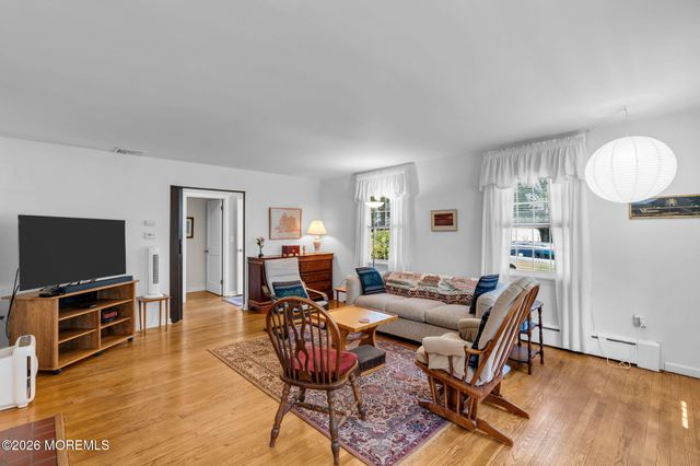 720 Crescent Place, Sea Girt, NJ 08750