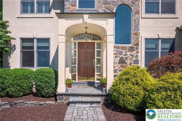 4807 Leeds Court, Upper Saucon Twp, PA 18034