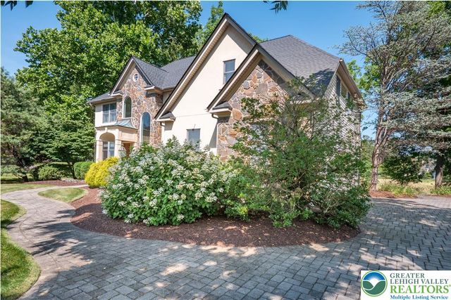 4807 Leeds Court, Upper Saucon Twp, PA 18034