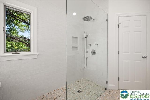 4807 Leeds Court, Upper Saucon Twp, PA 18034
