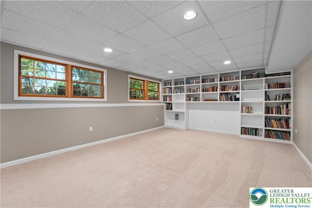 4807 Leeds Court, Upper Saucon Twp, PA 18034