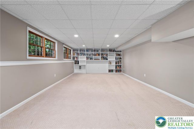 4807 Leeds Court, Upper Saucon Twp, PA 18034