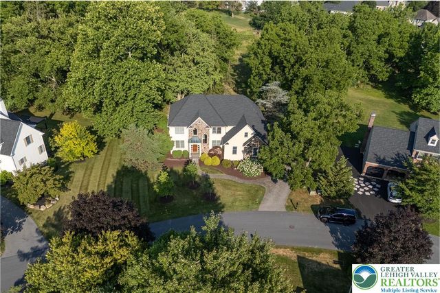 4807 Leeds Court, Upper Saucon Twp, PA 18034