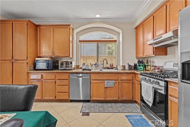 5770 Centerstone Ct, Westminster, CA 92683