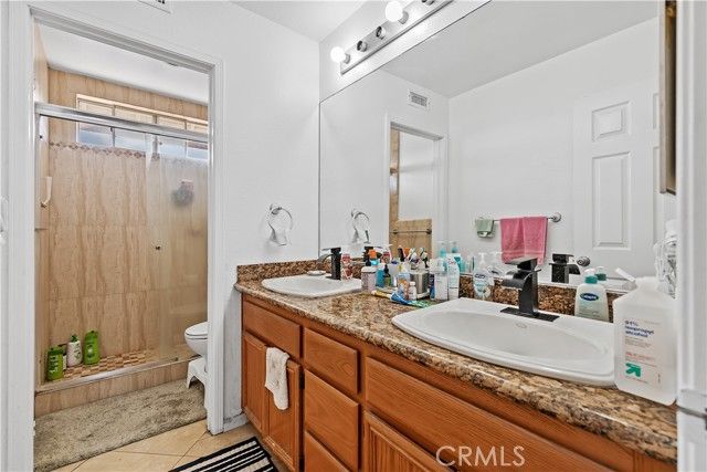 5770 Centerstone Ct, Westminster, CA 92683