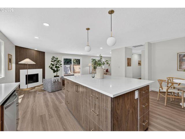 2847 Se LONNY Ct, Hillsboro, OR 97123
